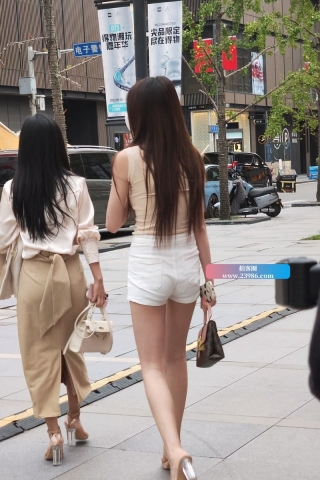 极品大长腿热牛 【2.77 GB】6分19秒（视频版）