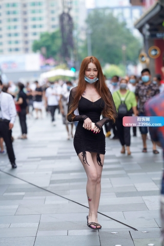 漂亮有气质的包臀裙美女