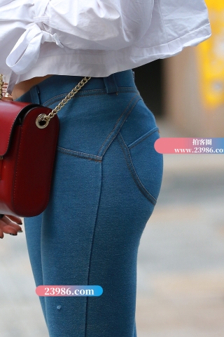 水蜜桃 翘臀 紧牛 性感最佳女友