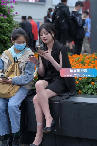 黑色高跟，美腿