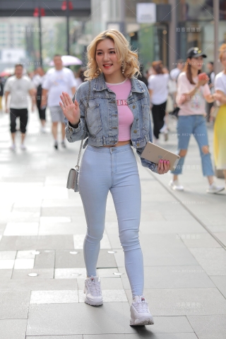 【凯恩赛贴】漂亮耐看的短发牛仔美眉