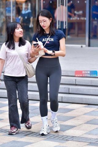 ★清秀瑜伽紧身裤美女