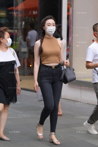 满分的紧牛美女