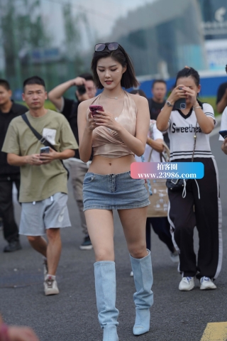 时尚气质辣妹【程儿】