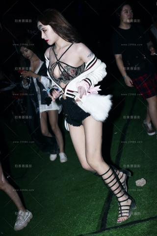 【咔喳赛帖】装扮超靓