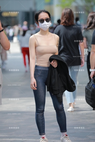 【玻璃赛帖】吊带紧身裤美女