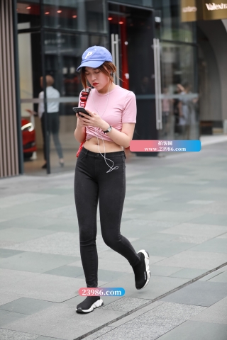 【凯恩赛帖】长腿牛仔露脐小妹