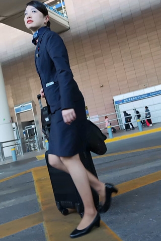 手机4k视频mu航国际空乘超薄灰si高跟制服哇塞2分15秒（视频版）