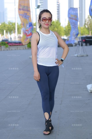 【街拍之魂赛帖】美女很美丽