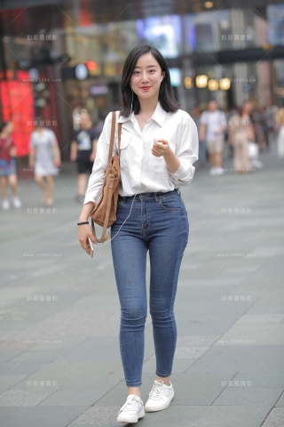 【凯恩赛贴】落落大方的女孩