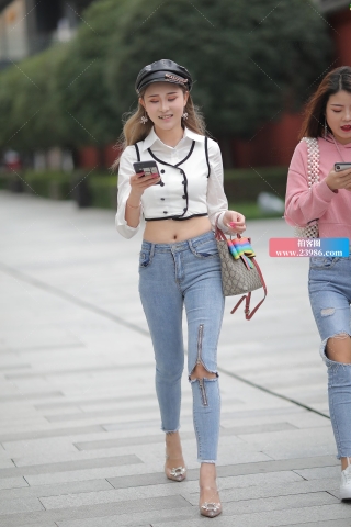 【凯恩赛贴】时尚紧牛美女