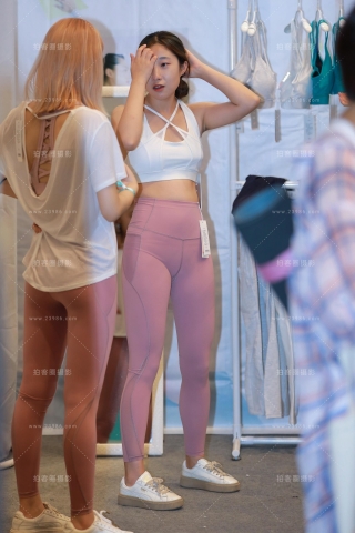 【小默赛帖】★两位瑜伽美女★