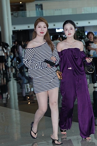 条纹辣妹丝绒姐妹花