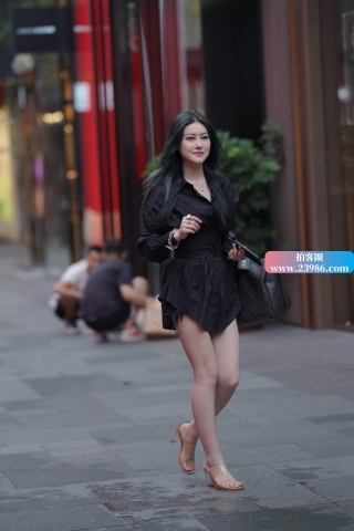 大白腿时尚美女