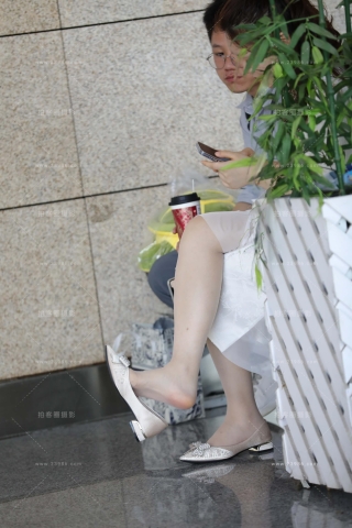 聊得开心，丝zu挑鞋~