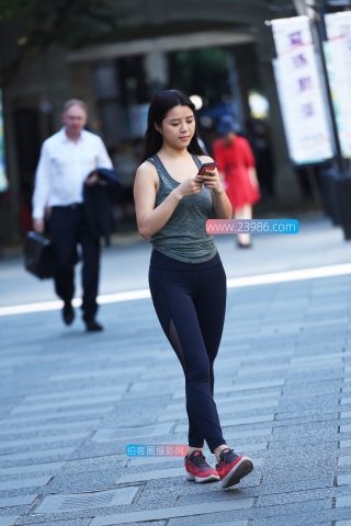 【咔喳赛贴】蓝色紧身裤