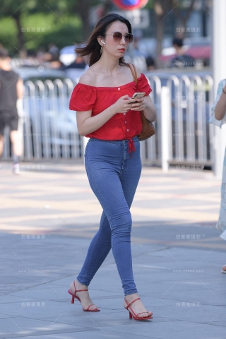 【街拍之魂赛帖】极品紧牛