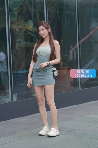 搭讪极品短裙靓女