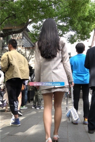 4K -  性感身材米色高跟短裙御姐 [1.21 GB/MP4]（视频版）