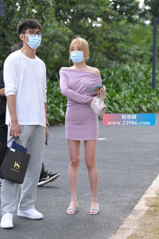 淡紫色裙小姐姐的另一个版本