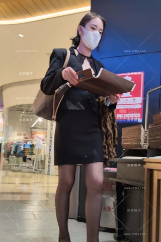 4K视频偶遇都市白领黑丝制服高跟下班购物（视频版）