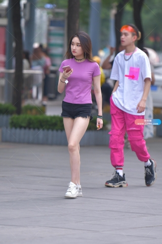 【红石赛帖】性感热裤美女