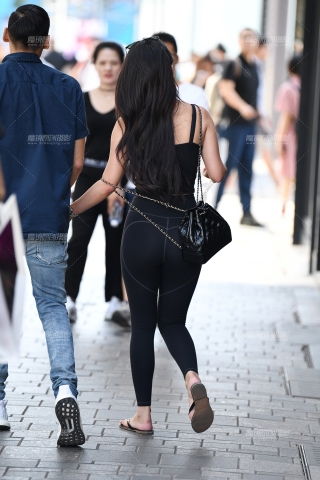 第1528篇★开心紧身美女★