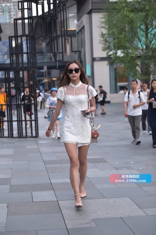 街拍气质高跟时尚美女