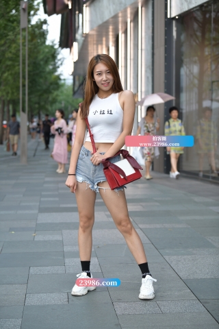 【街拍之魂赛帖】美腿小姐姐
