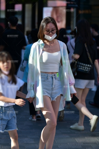 ★漂亮牛仔热裤美女