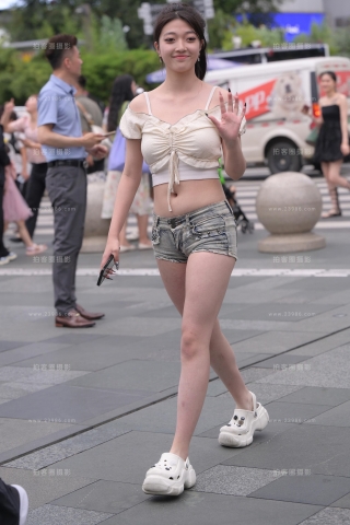 搭讪清纯学生妹