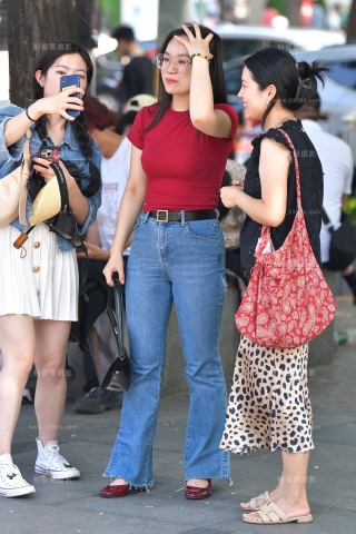 ★微丰腴牛仔裤美女