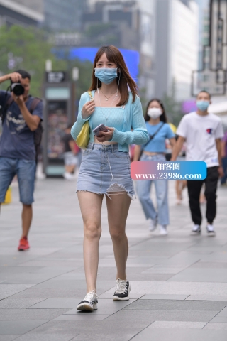 街拍小清新可爱妹妹