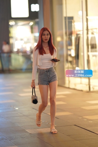 小姐姐看着好文静的感觉