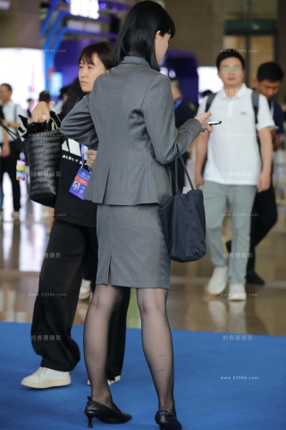 高挑极品大长腿黑丝~