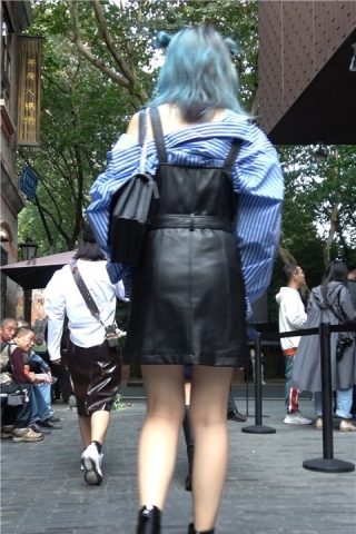 美腿皮裙美女 [937 MB/MP4]（视频版）